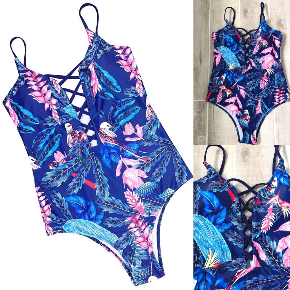 🌸NWT Adorable One Piece Swimsuit!!